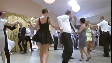L'amour Toujours nakna mogna kvinnor