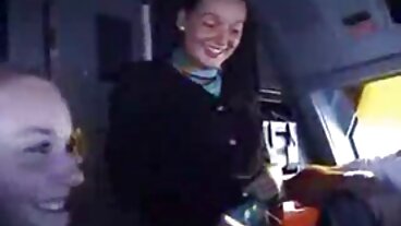 Tiny Natasha White får knappt plats med svart kuk mognadamer inuti