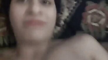 Kendra retas som ett proffs! bedrift. Squirting sexiga äldre damer och Anal