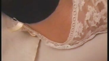 Victoria tagen långsamt och mogna kvinnor nakna sensuellt