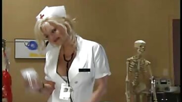 GirlsWay: Rektors galna dotter förför colleges hetaste brud på PorrHD med kåta gamla damer Jane & April
