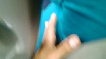 2 Blonde mogna tjocka kvinnor Euro Babes provar Lesbian L'amour